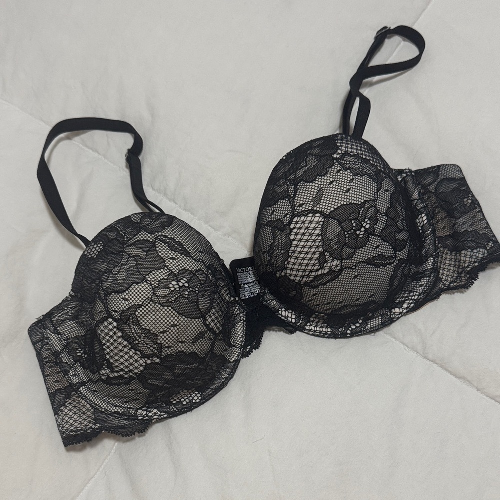 34C Victoria’s Secret Lace Black Bra - Body Biofit Multi-way 34C
